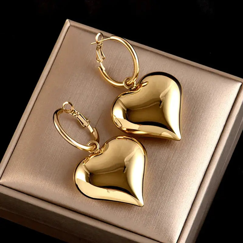 Gilded Heart Earrings Gold